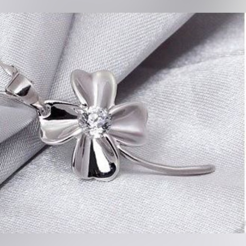 Good Luck 4 Leaf Clover 🍀 Necklace